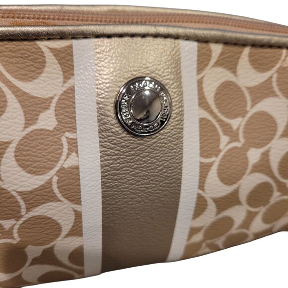 Coach Chelsea Heritage Beige Cosmetic Bag 6.5"-7" Wide 4" Tall Leather Monogram - Picture 4 of 12